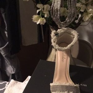 Jubilee tan shoes-plus silver necklace